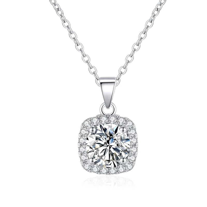 2CT D VVS1 Pendant Necklace