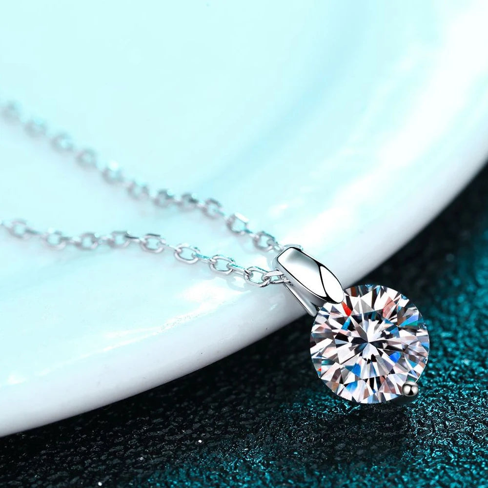 2CT D VVS1 Diamond Pendant Necklace