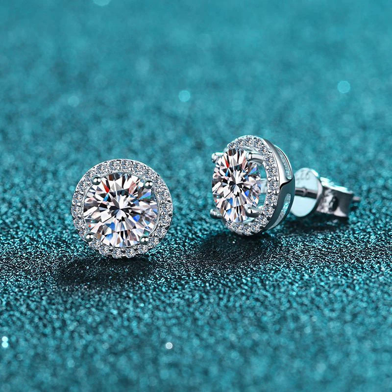 0,5 CT Classic Stud Earrings