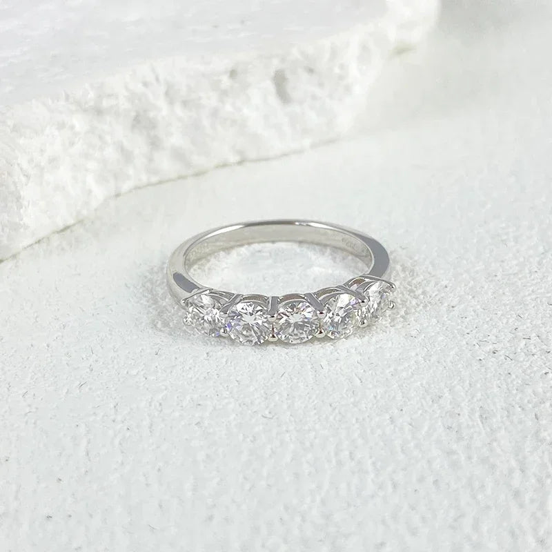 1,5 CT 5 Stone Ring