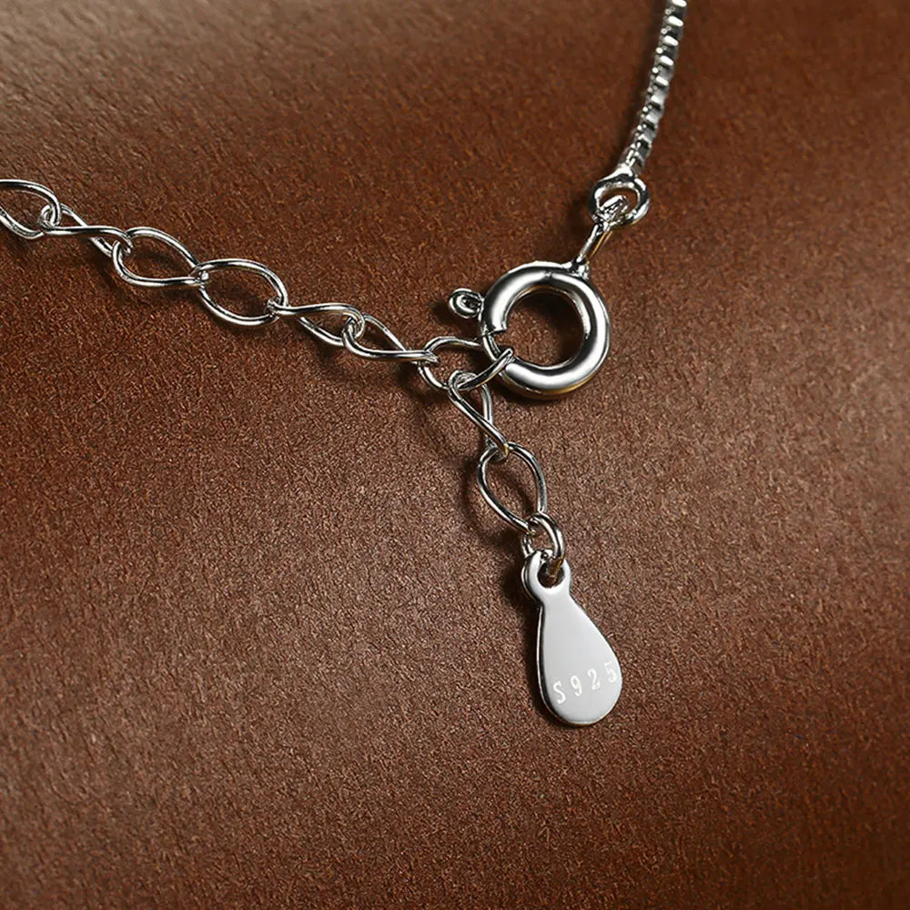 2CT D VVS1 Pendant Necklace