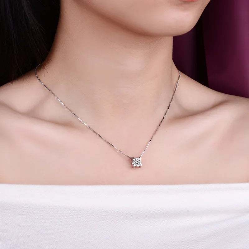 2CT Diamond Pendant Necklace