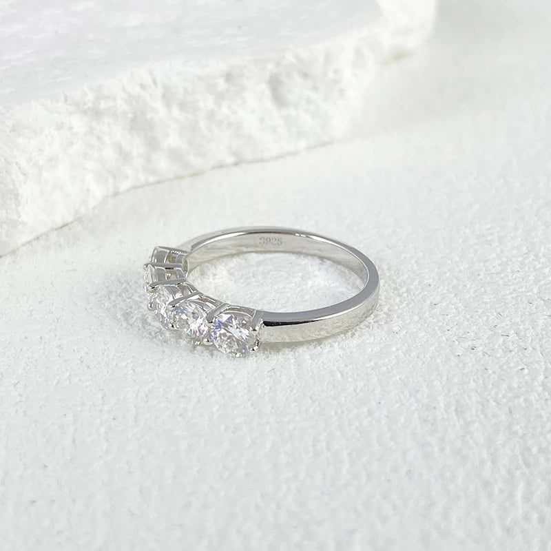 1,5 CT 5 Stone Ring