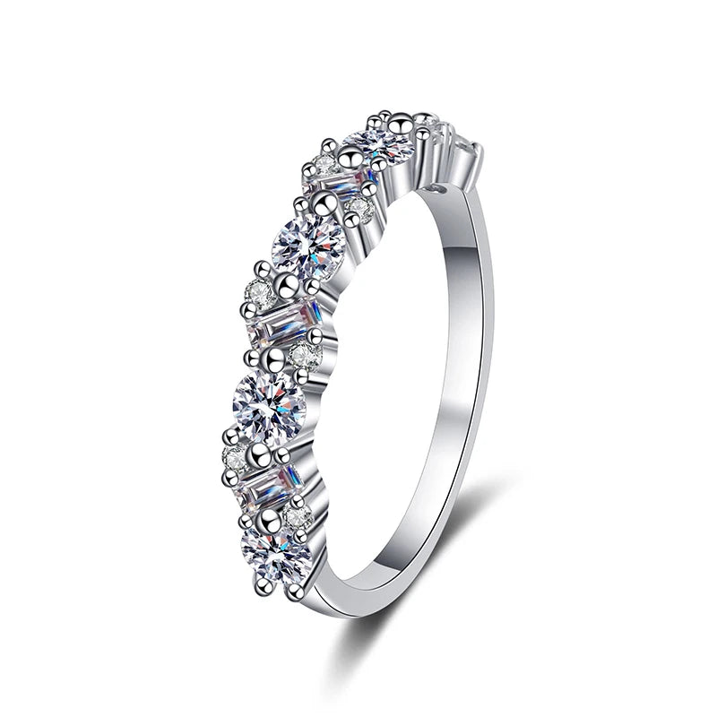 0.9 CT Ring – Emerald/Round Cut Half Eternity