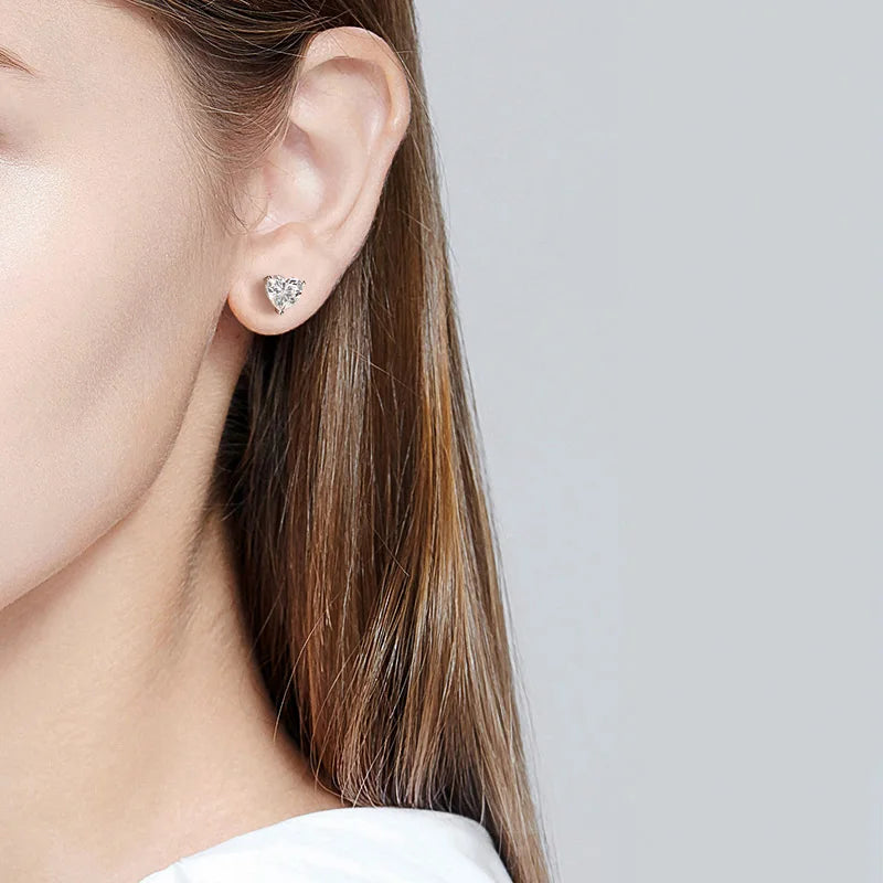 1CT D VVS1 Heart Earrings