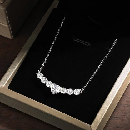 2,8 CT D VVS1 Heart Pendant Necklace