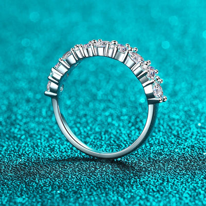 0.9 CT Ring – Emerald/Round Cut Half Eternity