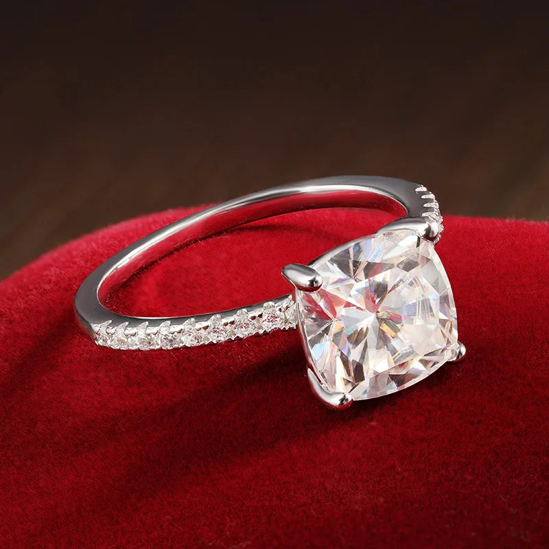 3 CT D VVS1 Cushion Ring