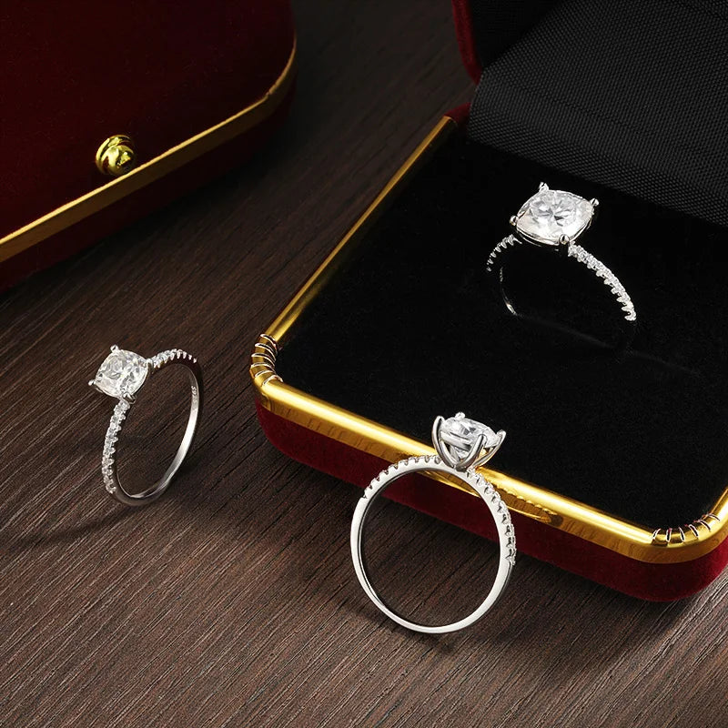 3 CT D VVS1 Cushion Ring