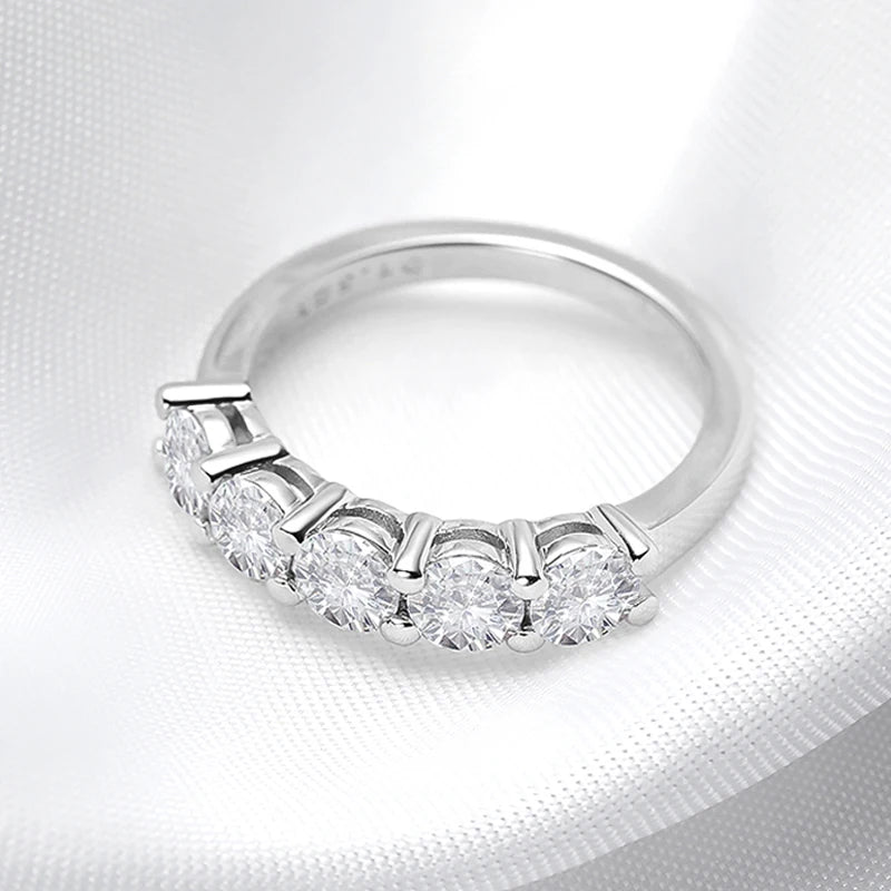 1.5 CT Ring 4mm Stone