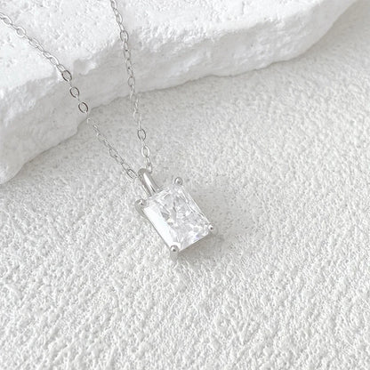 D VVS1 Radiant Pendant Necklace