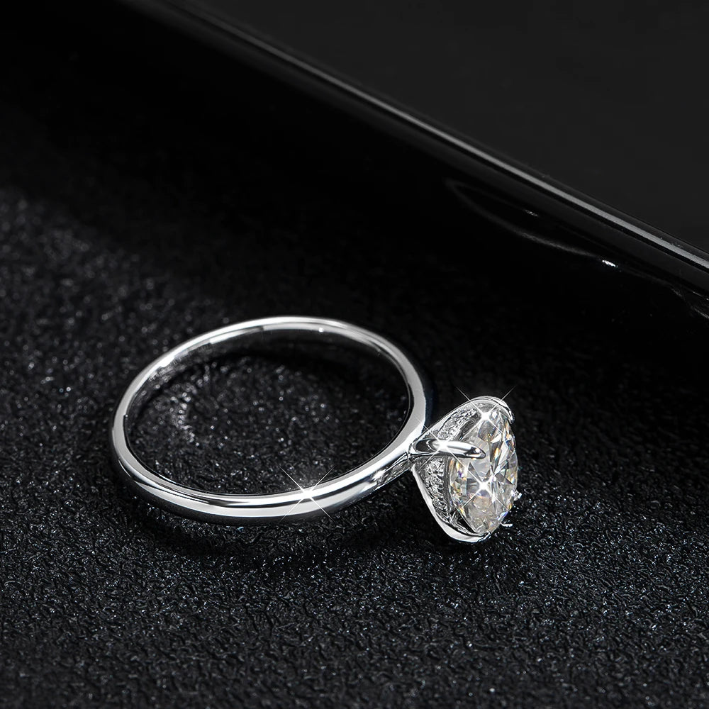 2 CT D VVS1 Oval Ring 4-Prong Setting