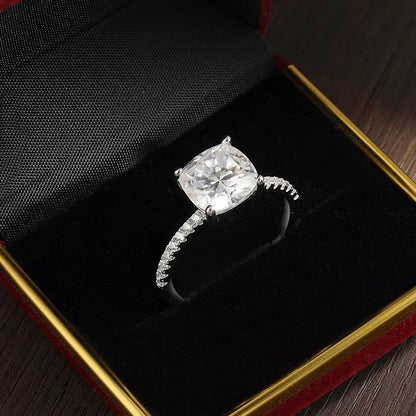 3 CT D VVS1 Cushion Ring
