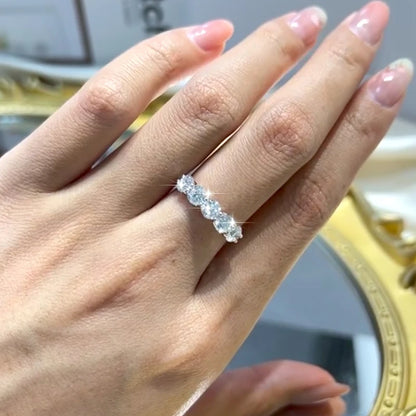 1,5 CT 5 Stone Ring