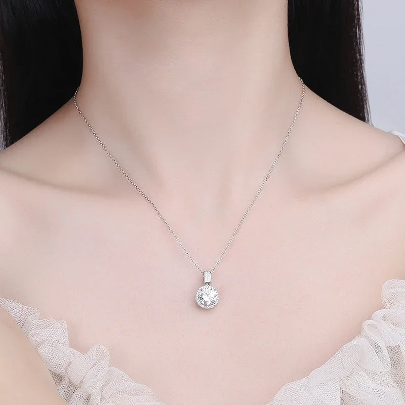 2 CT Classic Pendant Necklace