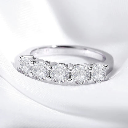 1.5 CT Ring 4mm Stone