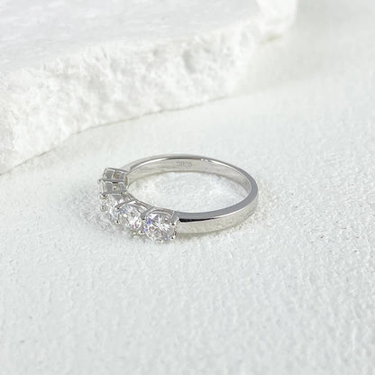 1,5 CT 5 Stone Ring